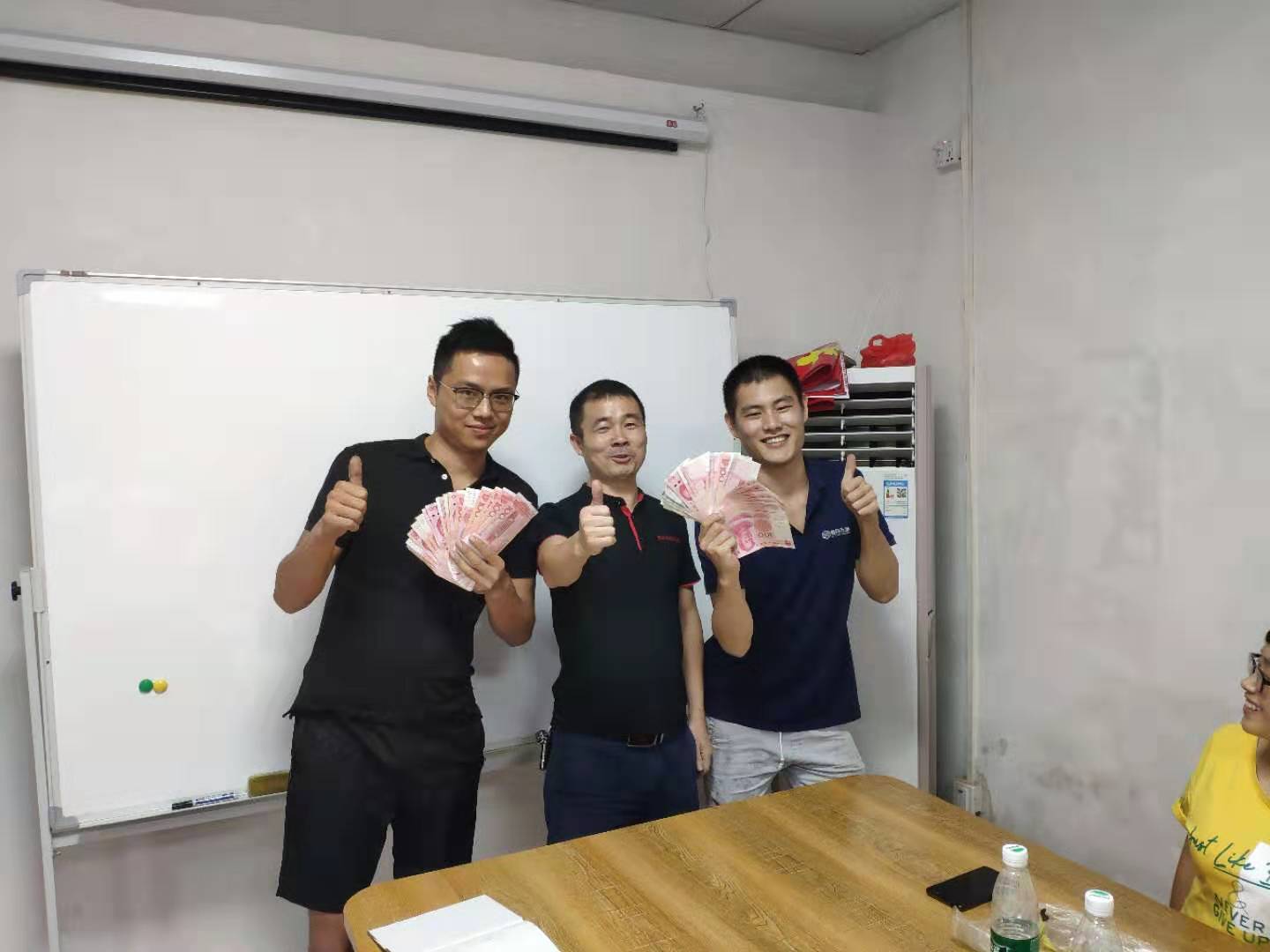 1565072880814384.jpg 1565072880814384.jpg